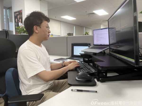 在农田里工作10年，我用无人机帮果园称重｜100个数字产业人物
